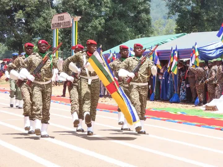 Centrafrique : une parade militaire au Camp Kassaï pour célébrer les 65 ans d’indépendance