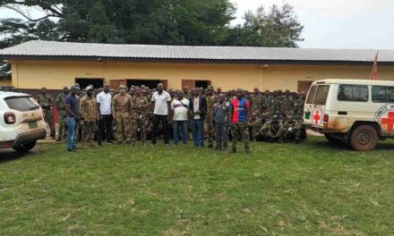 Les instructeurs russes et le CICR unissent leurs efforts pour la formation des militaires à Berengo sur les principes humanitaires