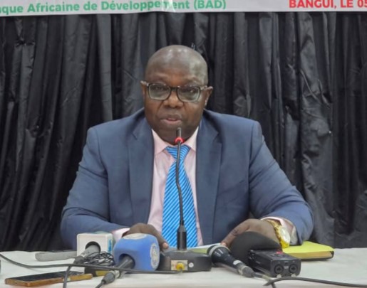 Le ministre des ressources hydrauliques lance officiellement les activités du projet PREDIRE-RCA pour l’adduction en eau potable de grand Bangui
