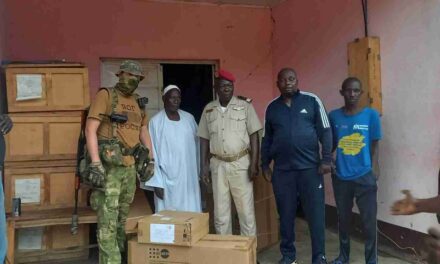 Centrafrique: Des instructeurs militaires russes fournissent des médicaments à l&rsquo;hôpital de Birao dans la Vakaga