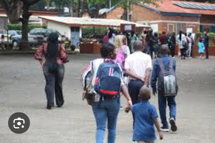 Centrafrique : les préparatifs de la rentrée scolaire dans les établissements publics et privés de Bangui