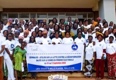 Centrafrique : des femmes journalistes formées à une couverture électorale sensible au genre grâce au soutien de Centrafrique Check et du Canada