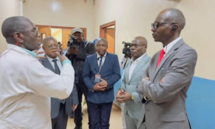 Centrafrique : le ministre Pierre Somsé accompagne la délégation de l’OMS pour des visites hospitalières et un Masterclass à l’Université de Bangui
