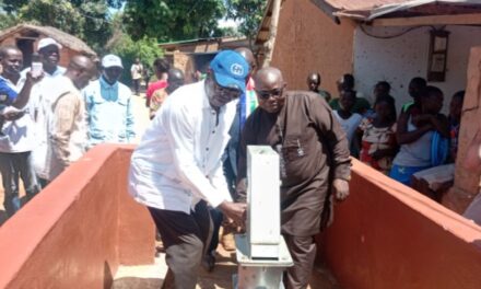 Centrafrique : avec l’appui de la Fédération de Russie, le gouvernement remet 7 forages à la population de Landja, dans le 9ᵉarrondissement