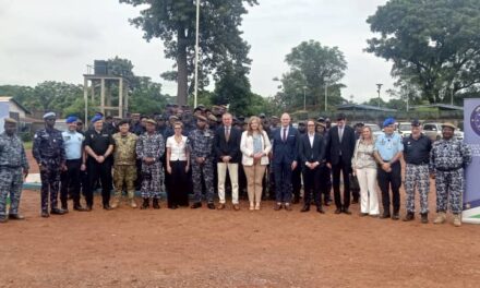 Centrafrique : la Mission de l’Union européenne visite l’amphithéâtre réhabilité de l’École nationale de Police