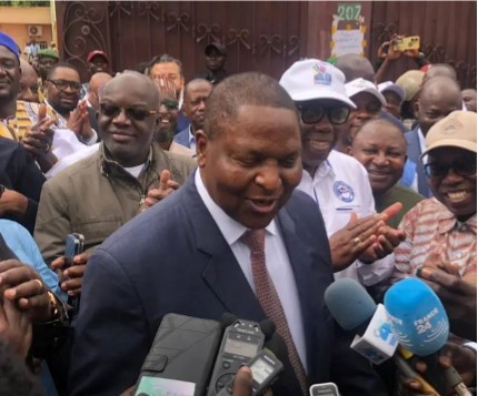 Centrafrique : Faustin Archange Touadéra dépose officiellement sa candidature pour la présidentielle de 2025