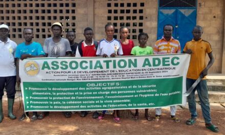 L’Association ADEC nettoie l’école Kokoro 1 à la rentrée académique 2025-2026