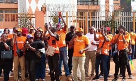 Orange Centrafrique tente de calmer son personnel national qui réclame une augmentation de salaire de 40 %