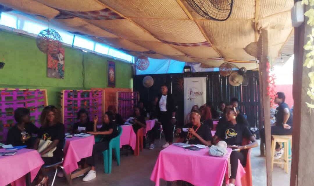 Centrafrique : la présidente de la FAFECA renforce les capacités des Miss pour un leadership féminin engagé