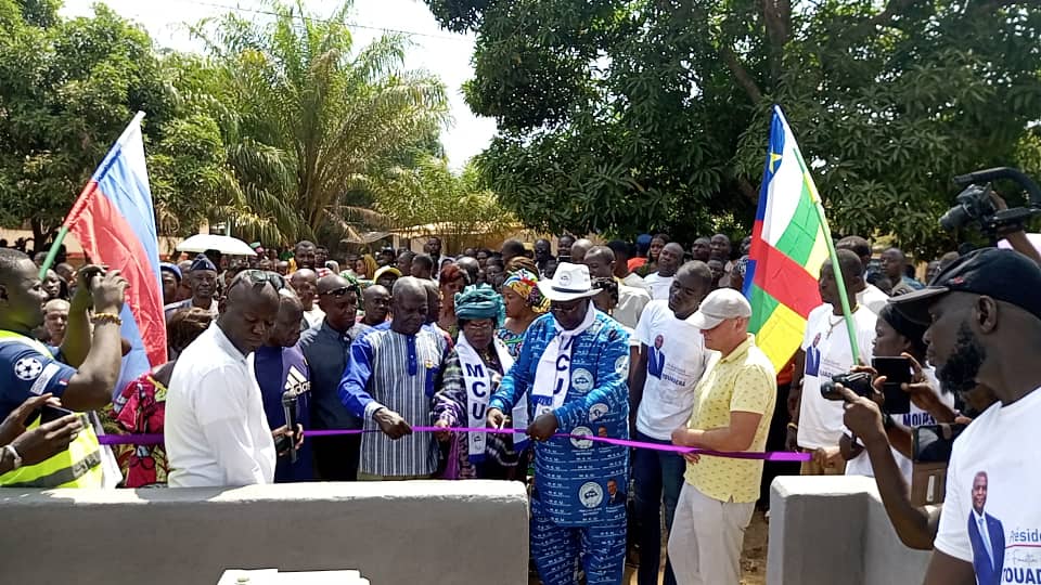 RCA : deux nouveaux forages inaugurés à Gbabili, Simphorien Mapenzi salue l’initiative et appelle à une gestion responsable
