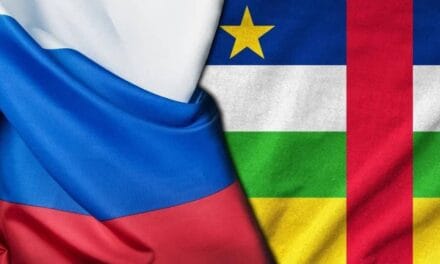 Les chefs de la diplomatie centrafricaine et russe échangent sur le raffermissement des relations diplomatiques