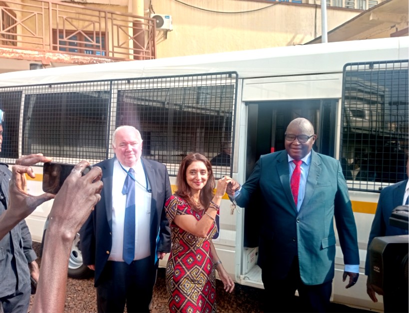 Centrafrique : le PNUD, avec l’appui de la MINUSCA dote la CPS d’un véhicule de transport de détenus