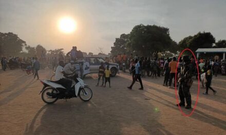 Des instructeurs russes assurent la sécurité d&rsquo;un meeting du candidat à la présidence Dologuélé à Bocaranga