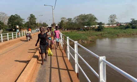 Centrafrique : La mission russe réhabilite les trottoirs du pont PK9 de Bimbo
