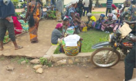 Le personnel de la Mairie de Bangui proteste contre le retour d’Émile Gros Raymond Nakombo