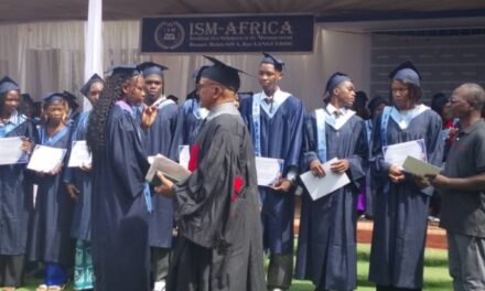 Centrafrique : remise de parchemins aux étudiants de l’ISM Africa après trois ans d’efforts couronnés de succès