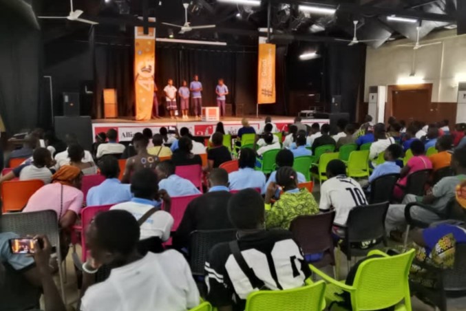 Centrafrique : le Lycée Charles de Gaulle organise le concours « Printemps des poètes »