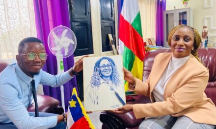 RCA : l’artiste numérique Jospin Mbango reçu par la Ministre des Arts Ngola Ramadan-Mamata