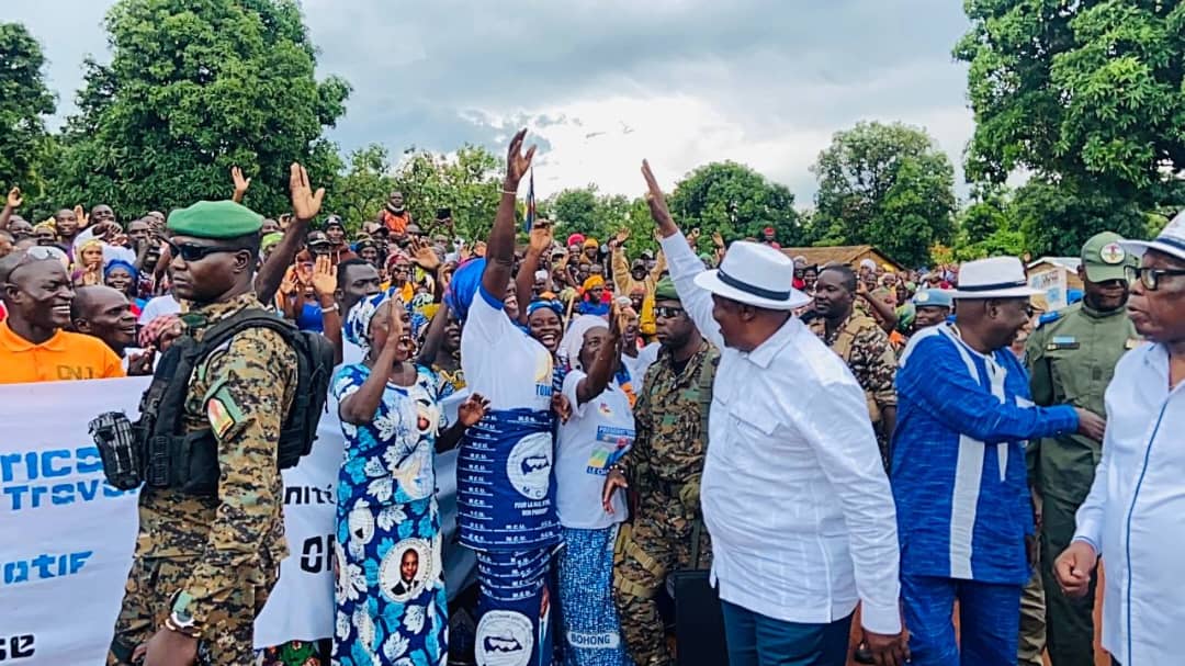Le Président Touadéra procède à l’inauguration du collège de Bohong dans l’Ouham-Pendé