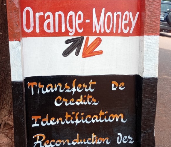 Orange Money : les consommateurs s’inquiètent de l’augmentation des frais de transaction, sans aucune explication