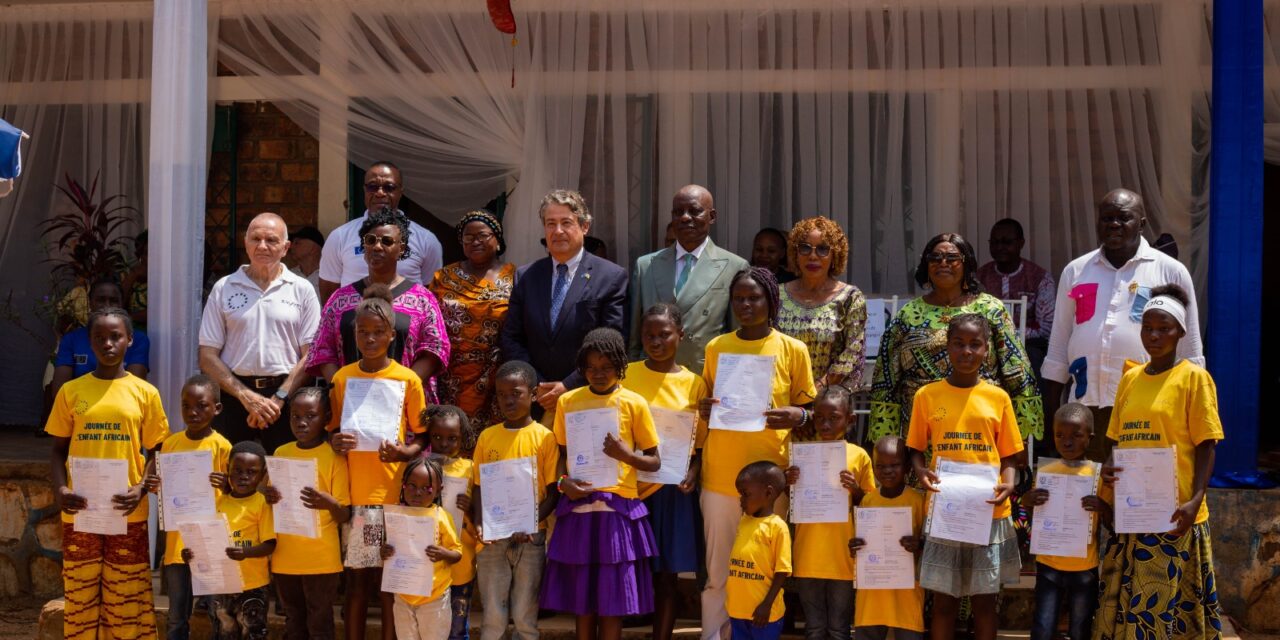 Journée internationale de l’Enfant africain : plus de 30 000 actes de naissance remis aux enfants en République centrafricaine