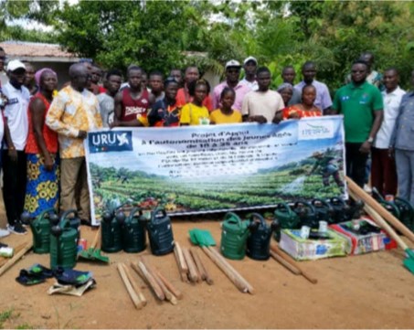 Centrafrique : l’ONG URU octroie des kits agricoles aux maraîchers de Cité Liberté, à Bimbo