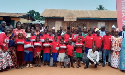 Sunu Assurances Centrafrique récompense l&rsquo;excellence scolaire à l&rsquo;École SAO de Ouango.